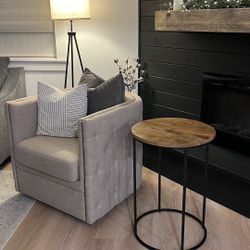 Round Wood Side Or End Table 