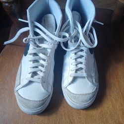 Nike Blazer Mid White And Black
