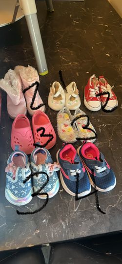 7 Pairs Of Baby Shoes