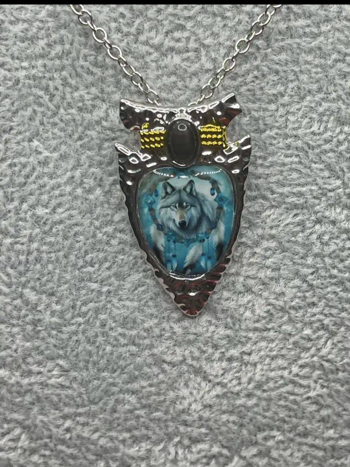 Wolf Arrowhead Necklace (BDWHN)