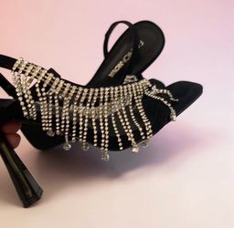 Woman’s size 8 heels