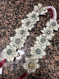 Graduations/ 2025/ Grad/moneylei