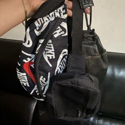 Fanny packs