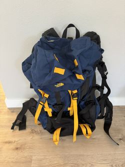 North Face Hiking Backpack 75l for Sale in Federal Way, Washington - OfferUp