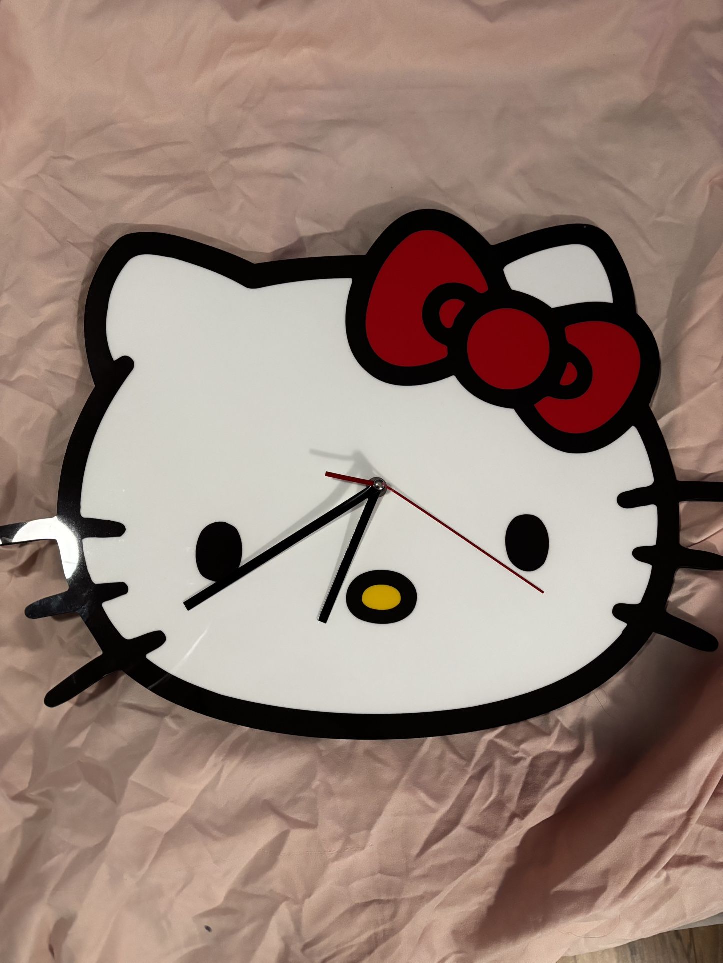 hello kitty wall clock