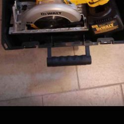 DeWalt Circular Saw 18 Volt Battery 