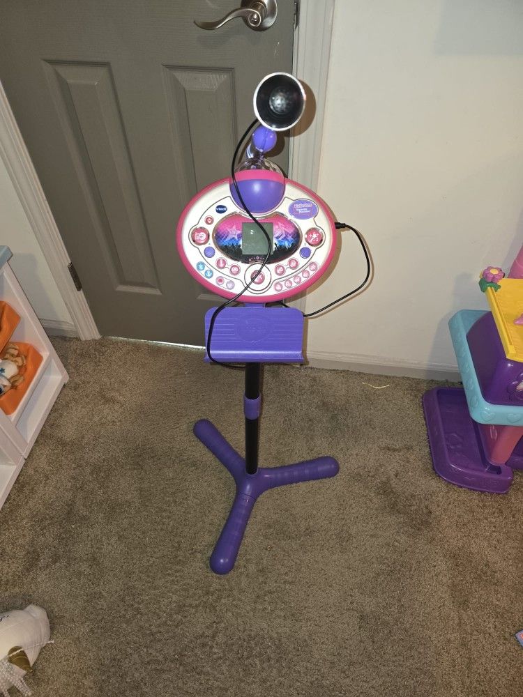 VTech Kidi Super Star DJ Studio.
