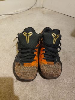 Kobe Elite low Xmas size 10 TRADING