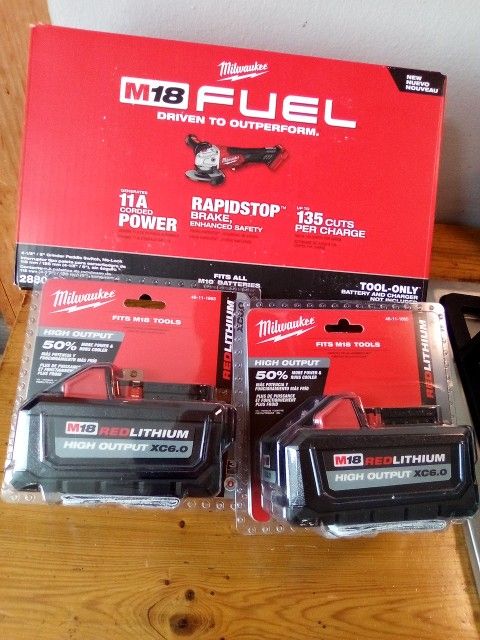 Milwaukee grinder & batteries 