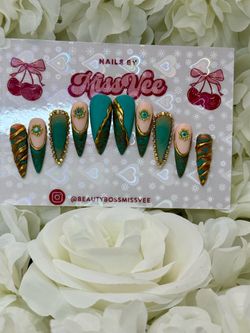 Customs Press on nails