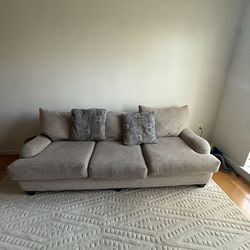 Couch + over sized chair