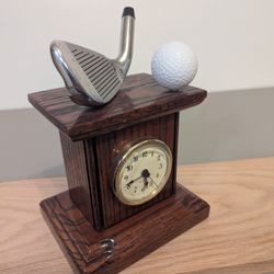 Executive desk golf clock