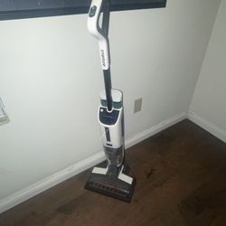Vacuum For Saleee!!