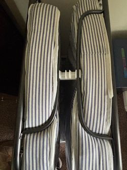 Fold-out twin bed