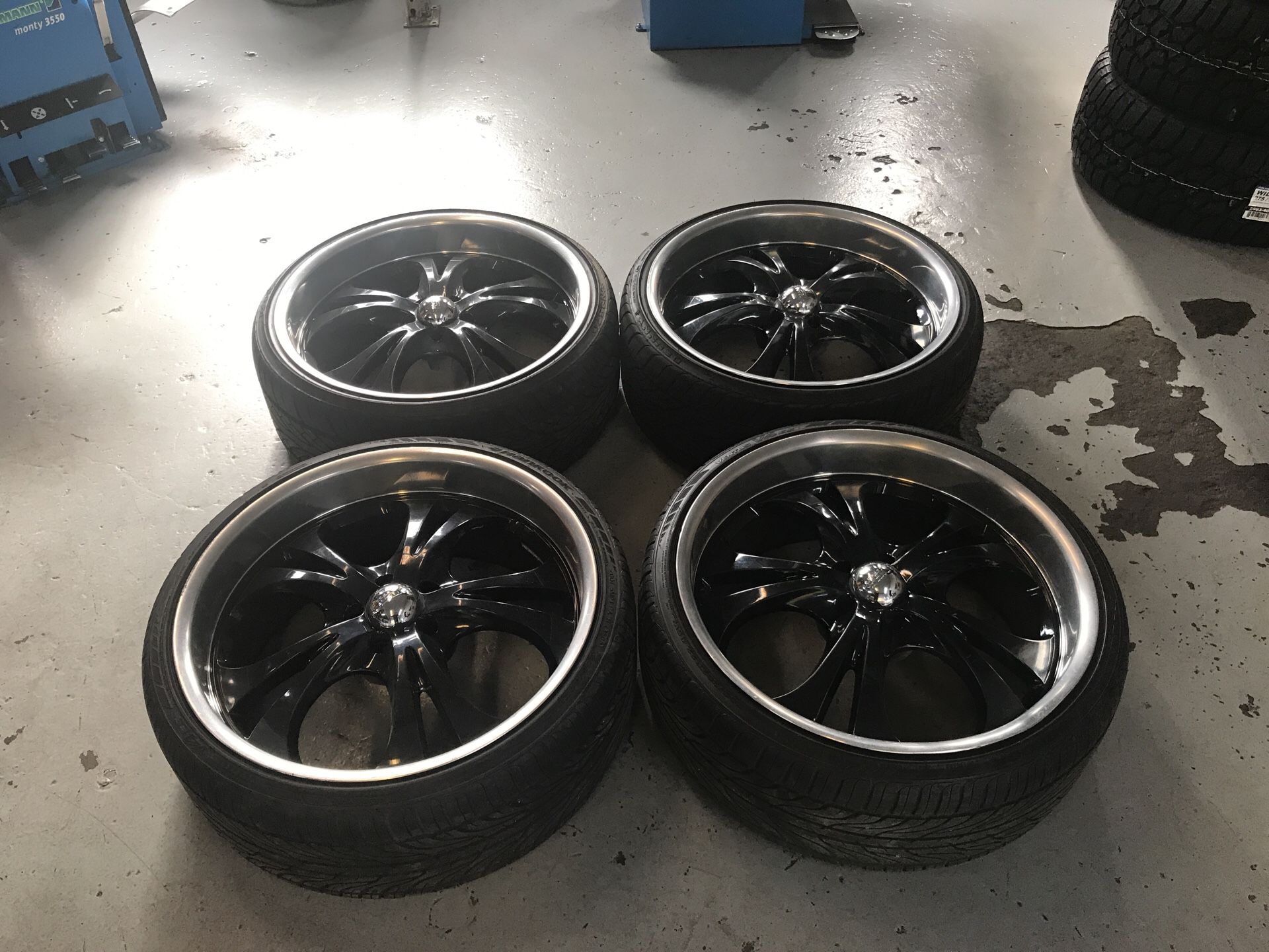 22x9.5 5-4.75 BOSS 304 wheels and tires