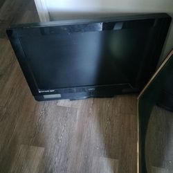 40in. Vizio tv...needs remote