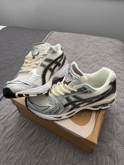 ASICS Gel-Kayano 14