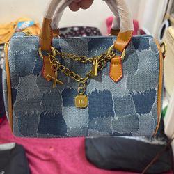 Brand New Women’s Tota Bag