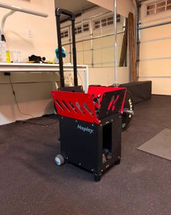 Nisplay N2 tennis ball machine (like new)