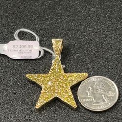 14k gold 5 point Star 20 grams withapx 2.75 ctw in natural Diamonds 829066-1