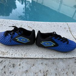 Kids Soccer Shoes