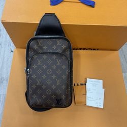 Louis Vuitton Avenue Sling NM