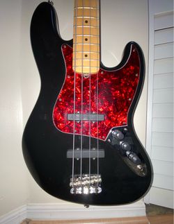 Fender Jazz Bass Guitar