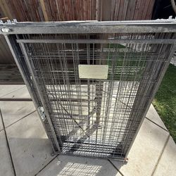 Retriever dog kennel, 4 x 4