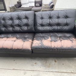 Free Sofas