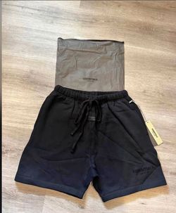 Essentials Fear of God Shorts (Black, Medium)