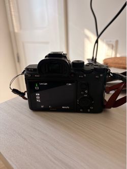 Selling Sony a7 III + 50mm f/1.8 Lens for FREE