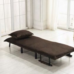 Chair That’s A 3 In 1  Chair Recliner & Bed 