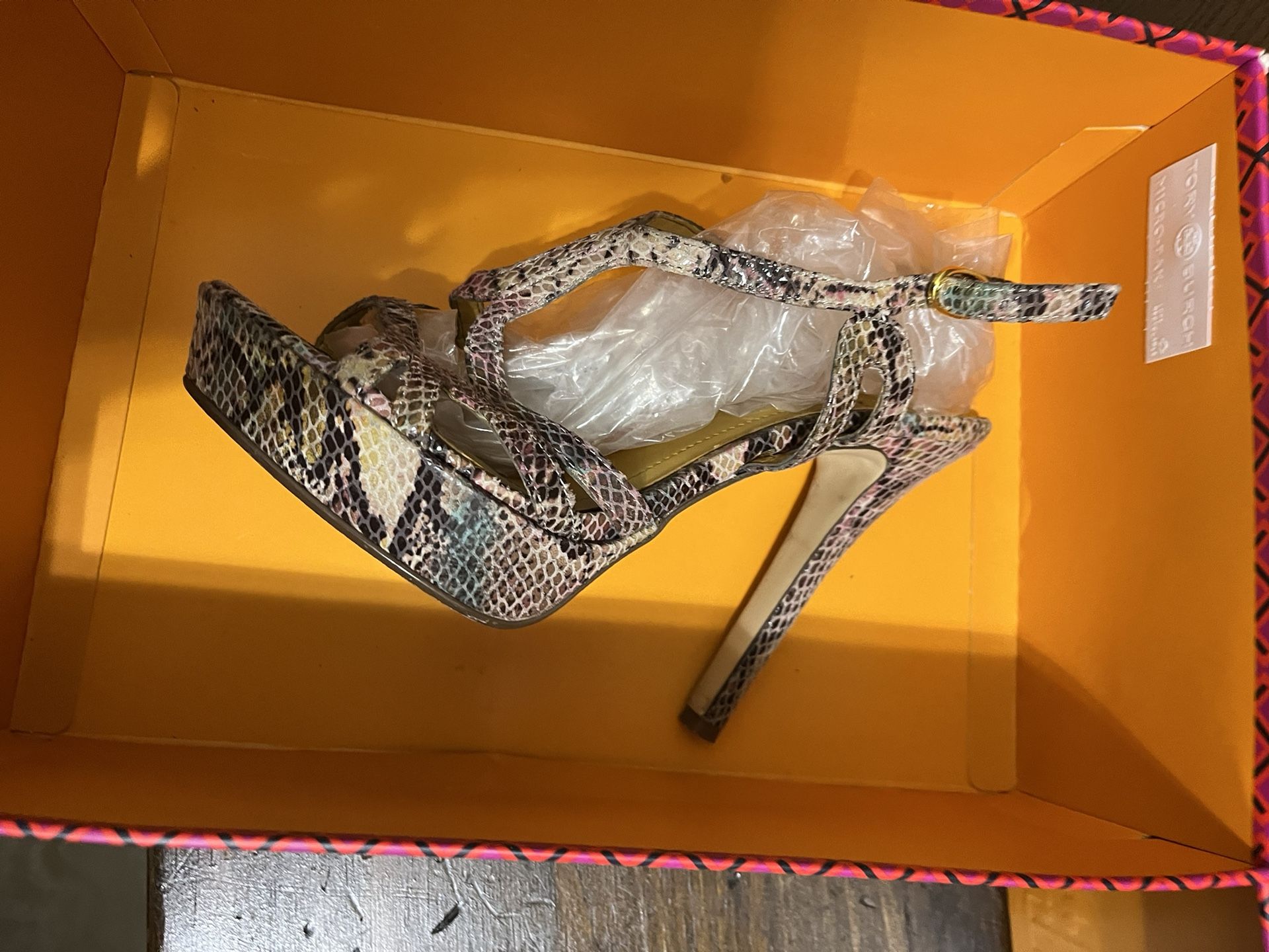 Attractive Women’s Shoes (BCBG)