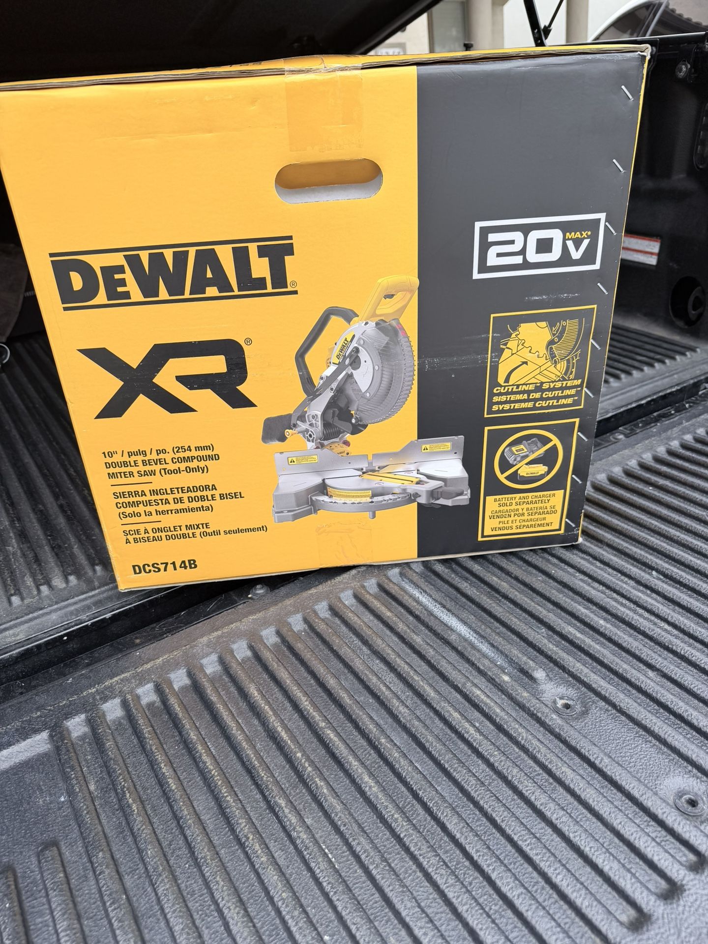 DEWALT 20-Volt MAX XR Cordless 10 in. Dual Bevel Fixed Miter Saw (Tool Only)