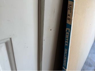 1/2” x 8’ drywall. 2 sheets