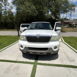 Lincoln Navigator 
