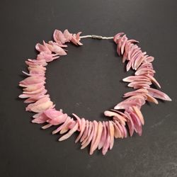 Abalone Shell Stunning Hot Pink Shells & White Glass Bead Choker Necklace Vintage 1970's Iridescent W/Barrel Clasp 15" A Unique Piece Of Jewelry 