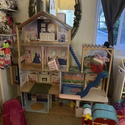 Kidkraft Doll House 