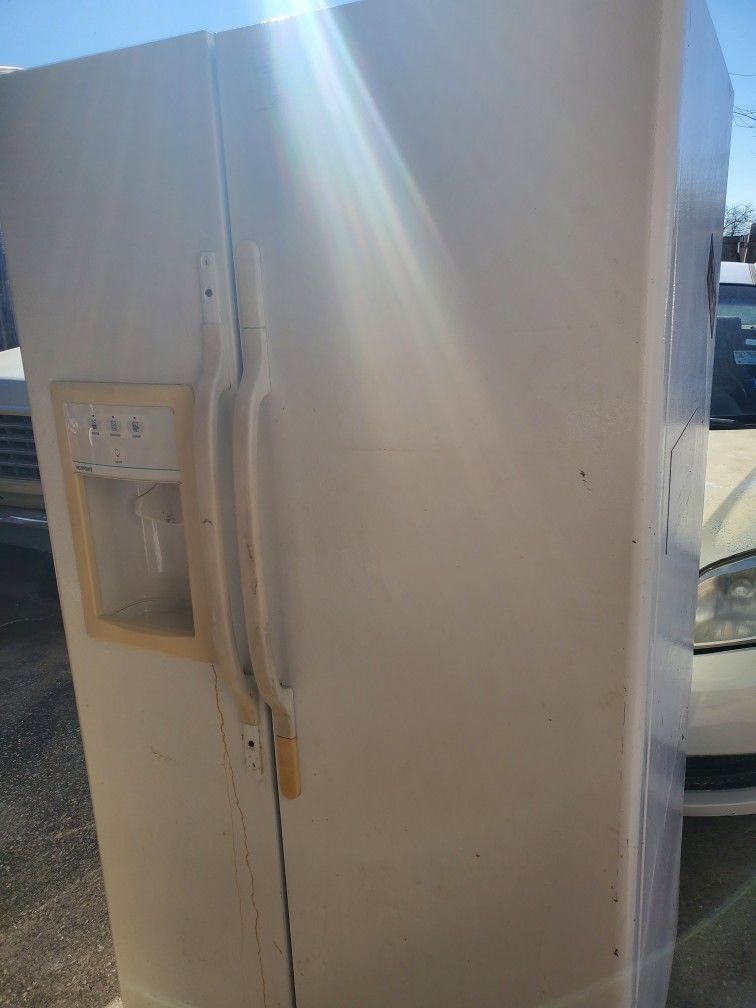 Refrigerator Awana Side By Side