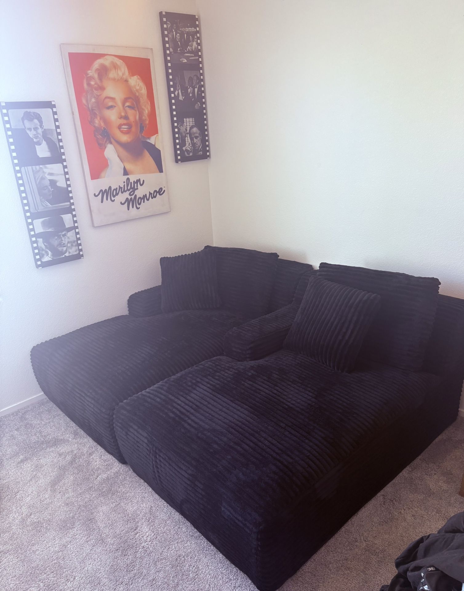 Double RIGHT Arm Chaise Sofa Velvet - $280