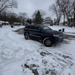 Grand cherokee Laredo color azul