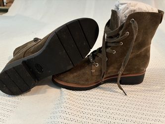 Boots 61/2 med