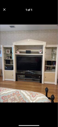 Wall Unit