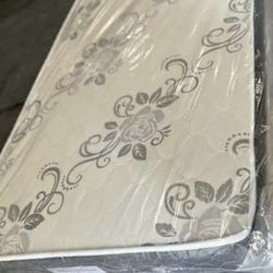 Deluxe  brand full size mattress set