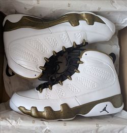 Air Jordan 9's. Retro White/ black- militia green. Size 10.5 w/og Box