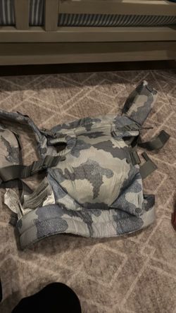 Baby Carrier Camo Print with Adjustable Straps