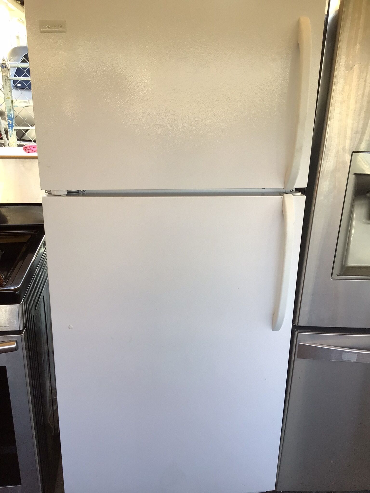 Frigidaire Top Freezer Refrigerator