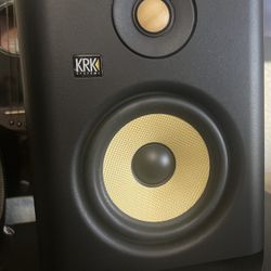 KRK Rokit 5 studio monitor powered speaker
