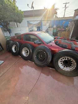 5 Lifted Tires Size 295 / 75 R16