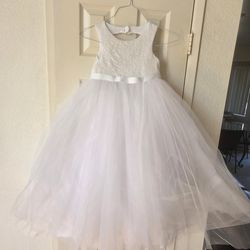 White Lace Flower Girl Dress NEW